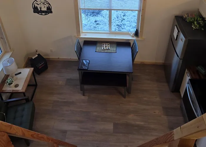 Seward Mountain View Cabins #9